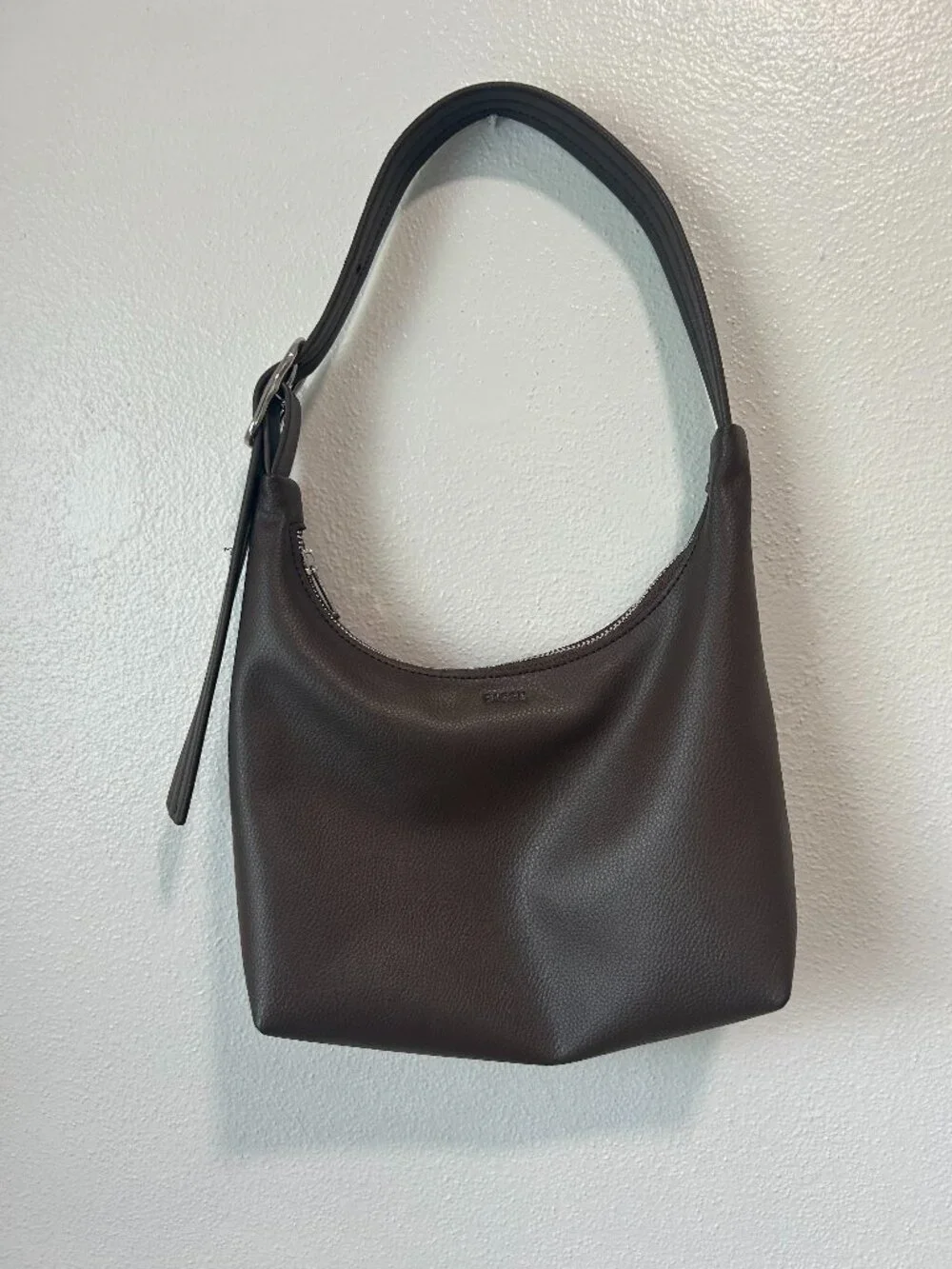 BAGGU Mini Recycled Leather Shoulder Bag - Picture 3 of 7